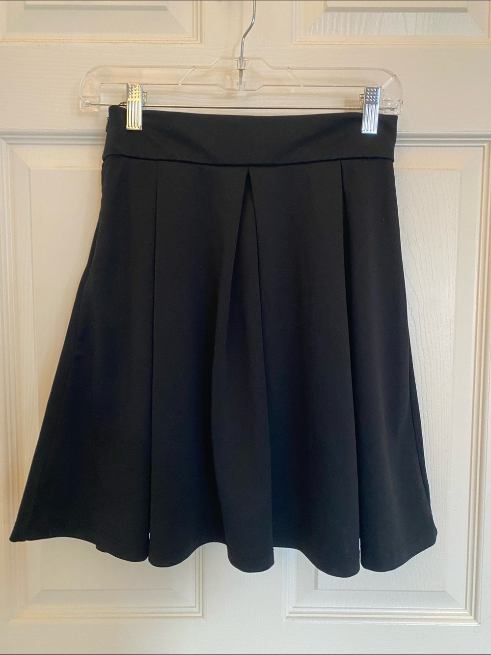 SHEIN Black Circle Skater Skirt with Center Pleat